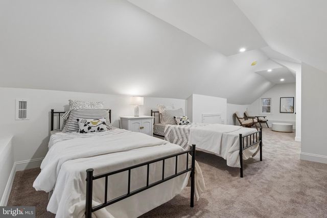 249 BROOKLINE BLVD, Havertown, PA 19083