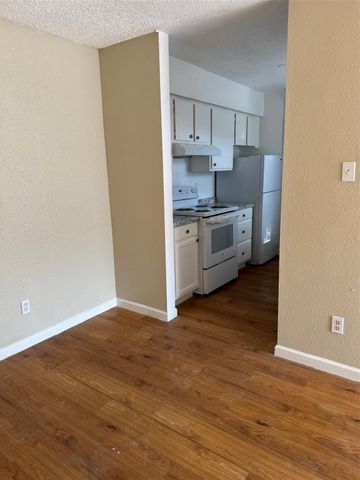 12615 Brookglade Circle 211, Houston, TX 77099