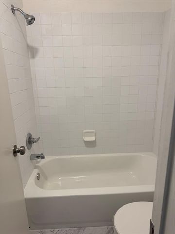 12615 Brookglade Circle 211, Houston, TX 77099