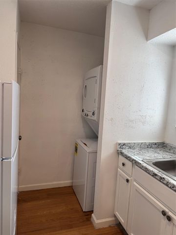 12615 Brookglade Circle 211, Houston, TX 77099