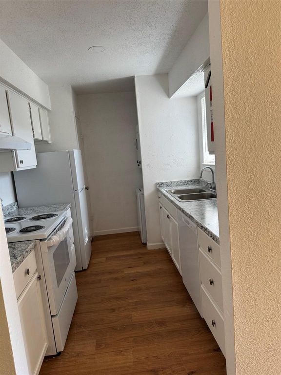 12615 Brookglade Circle 211, Houston, TX 77099