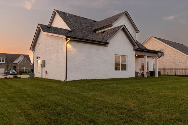 4032 Edmond Dr, Murfreesboro, TN 37127