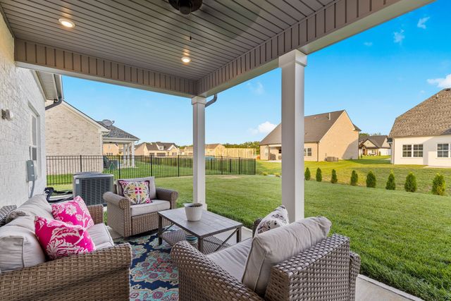 4032 Edmond Dr, Murfreesboro, TN 37127