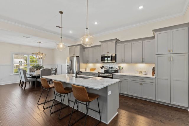 4032 Edmond Dr, Murfreesboro, TN 37127