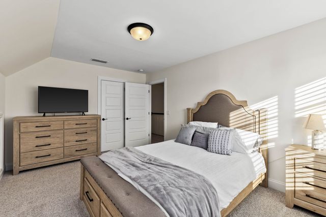 4032 Edmond Dr, Murfreesboro, TN 37127