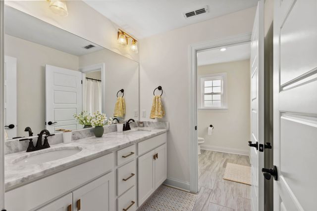 4032 Edmond Dr, Murfreesboro, TN 37127