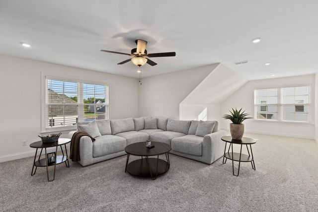 4032 Edmond Dr, Murfreesboro, TN 37127