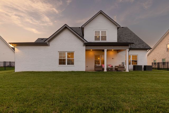 4032 Edmond Dr, Murfreesboro, TN 37127