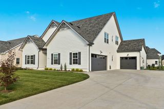 4032 Edmond Dr, Murfreesboro, TN 37127