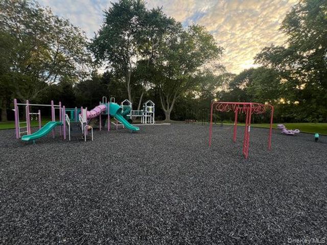 19 Delaware Court, Coram, NY 11727