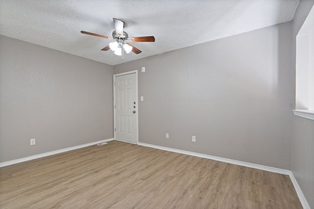 9831 Walnut Street 205, Dallas, TX 75243