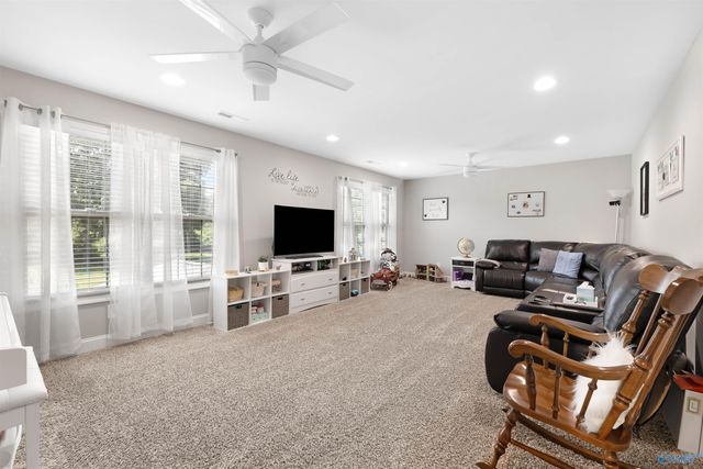 76 Nicole Drive, Decatur, AL 35603