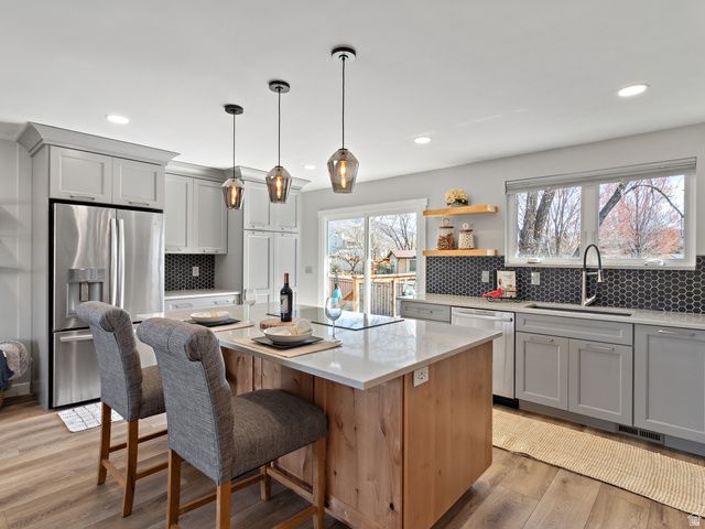 852 E DUSTY ROCK PL, Sandy, UT 84094