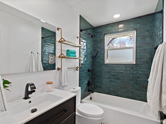 852 E DUSTY ROCK PL, Sandy, UT 84094