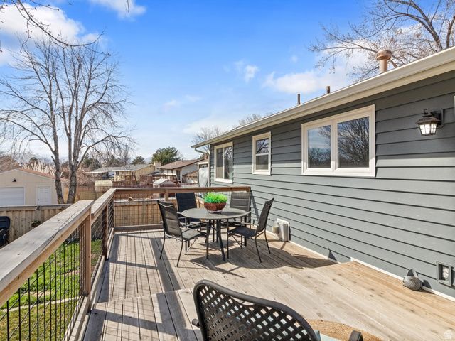 852 E DUSTY ROCK PL, Sandy, UT 84094