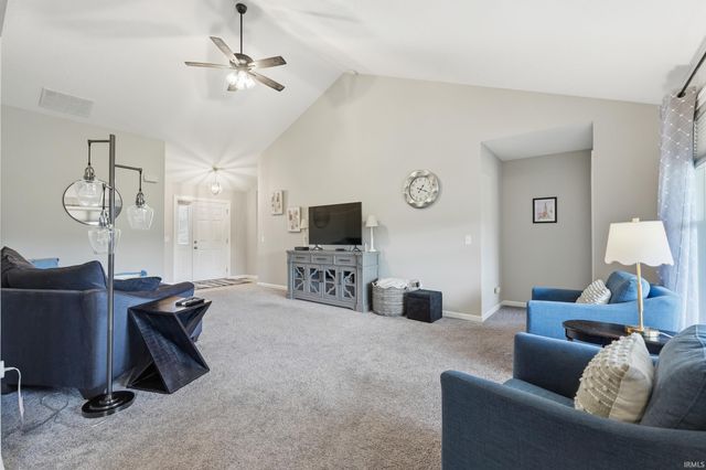 5218 Pigeon Creek Court, Fort Wayne, IN 46825