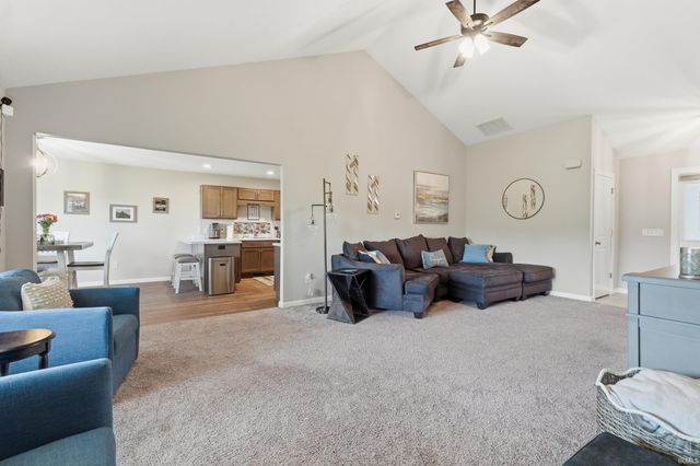 5218 Pigeon Creek Court, Fort Wayne, IN 46825