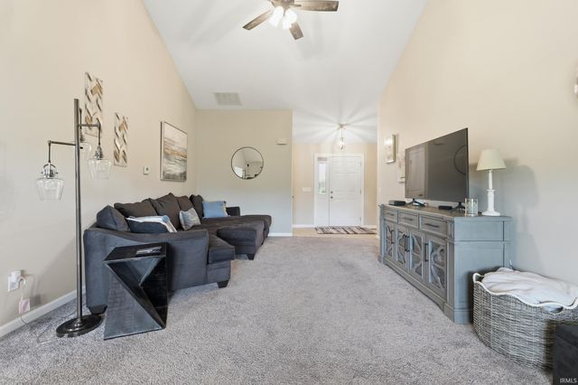 5218 Pigeon Creek Court, Fort Wayne, IN 46825