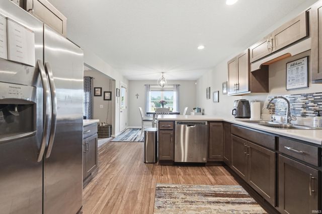 5218 Pigeon Creek Court, Fort Wayne, IN 46825