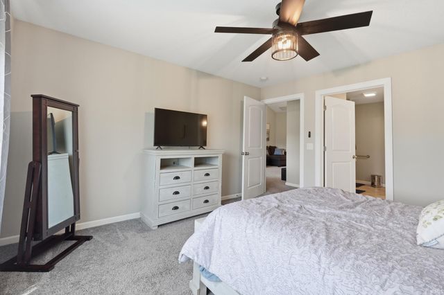 5218 Pigeon Creek Court, Fort Wayne, IN 46825