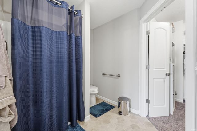 5218 Pigeon Creek Court, Fort Wayne, IN 46825