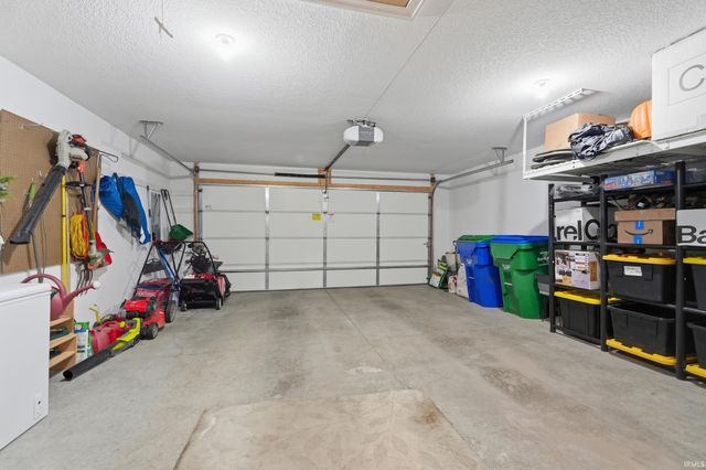 5218 Pigeon Creek Court, Fort Wayne, IN 46825