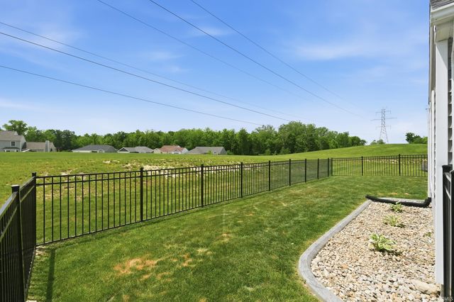 5218 Pigeon Creek Court, Fort Wayne, IN 46825