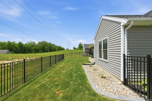 5218 Pigeon Creek Court, Fort Wayne, IN 46825