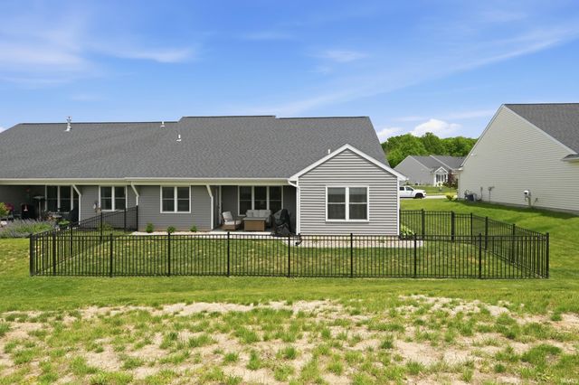 5218 Pigeon Creek Court, Fort Wayne, IN 46825