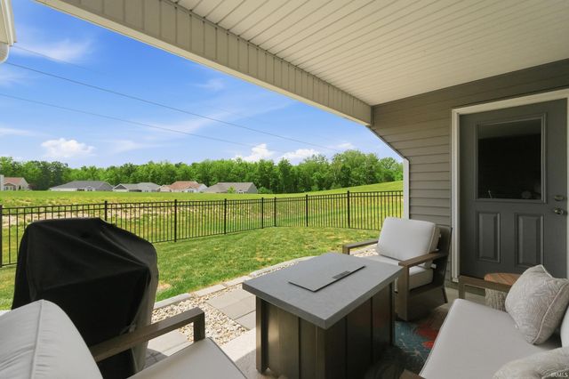 5218 Pigeon Creek Court, Fort Wayne, IN 46825