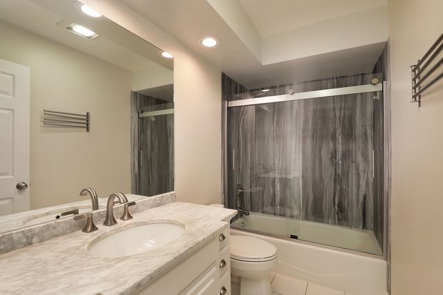 1150 Meadow Road, Northbrook, IL 60062