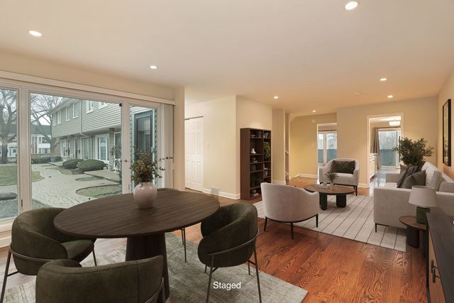 1150 Meadow Road, Northbrook, IL 60062