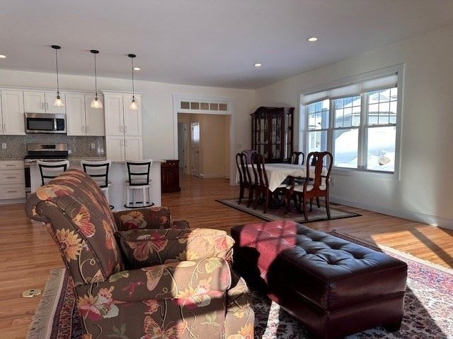 61 Spring Hill Dr 61, Uxbridge, MA 01569