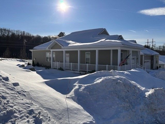 61 Spring Hill Dr 61, Uxbridge, MA 01569