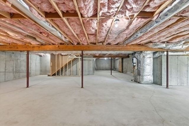 61 Spring Hill Dr 61, Uxbridge, MA 01569