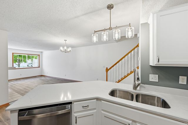 17471 Gettysburg Way, Lakeville, MN 55044