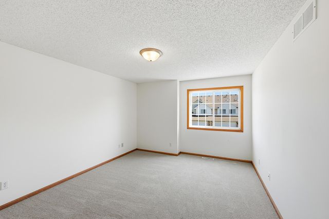 17471 Gettysburg Way, Lakeville, MN 55044