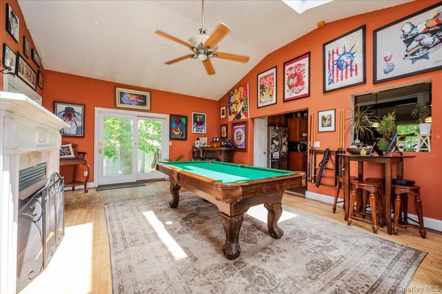 35 Cooke Avenue, Holtsville, NY 11742