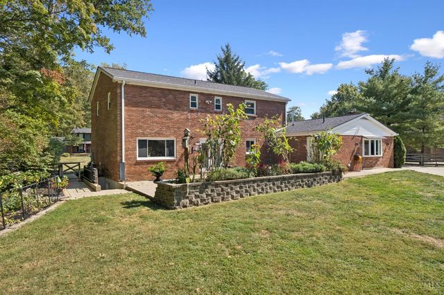 882 Quailwoods Drive, Loveland, OH 45140