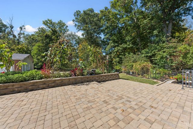 882 Quailwoods Drive, Loveland, OH 45140