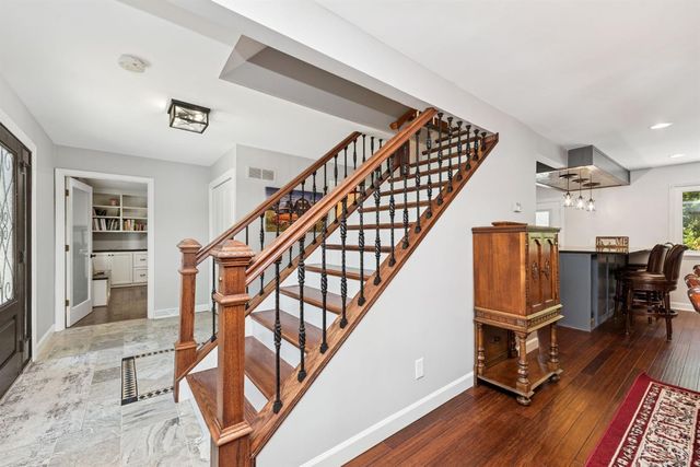 882 Quailwoods Drive, Loveland, OH 45140