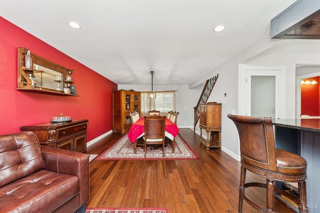 882 Quailwoods Drive, Loveland, OH 45140