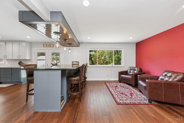 882 Quailwoods Drive, Loveland, OH 45140