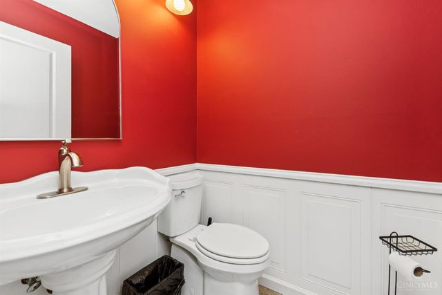 882 Quailwoods Drive, Loveland, OH 45140