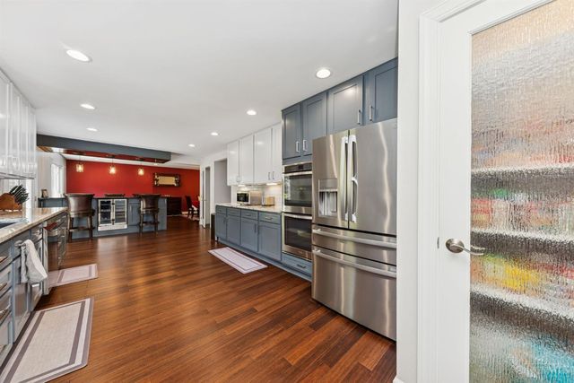 882 Quailwoods Drive, Loveland, OH 45140