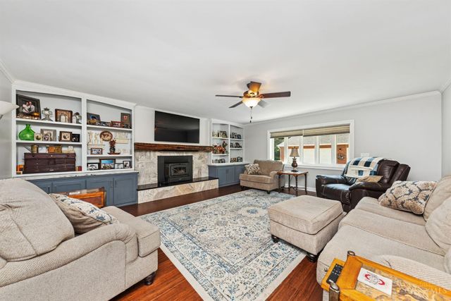 882 Quailwoods Drive, Loveland, OH 45140