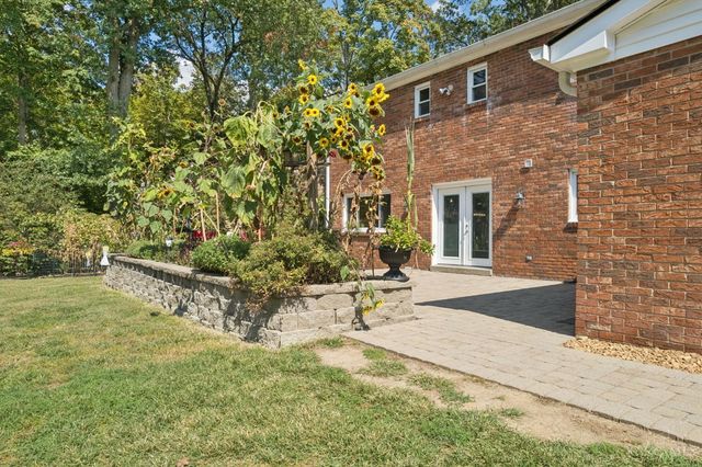 882 Quailwoods Drive, Loveland, OH 45140