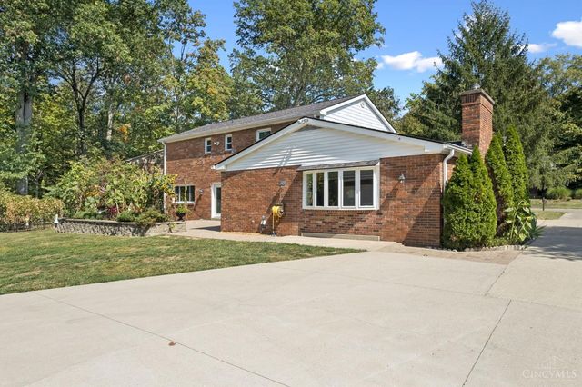 882 Quailwoods Drive, Loveland, OH 45140