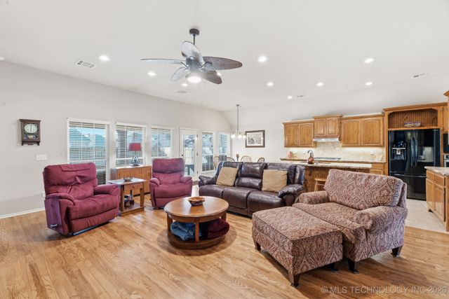 3104 S Tamarack Avenue, Broken Arrow, OK 74012