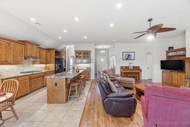 3104 S Tamarack Avenue, Broken Arrow, OK 74012